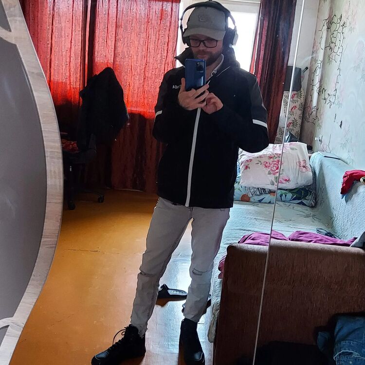  ,   Eduard, 35 ,   ,   