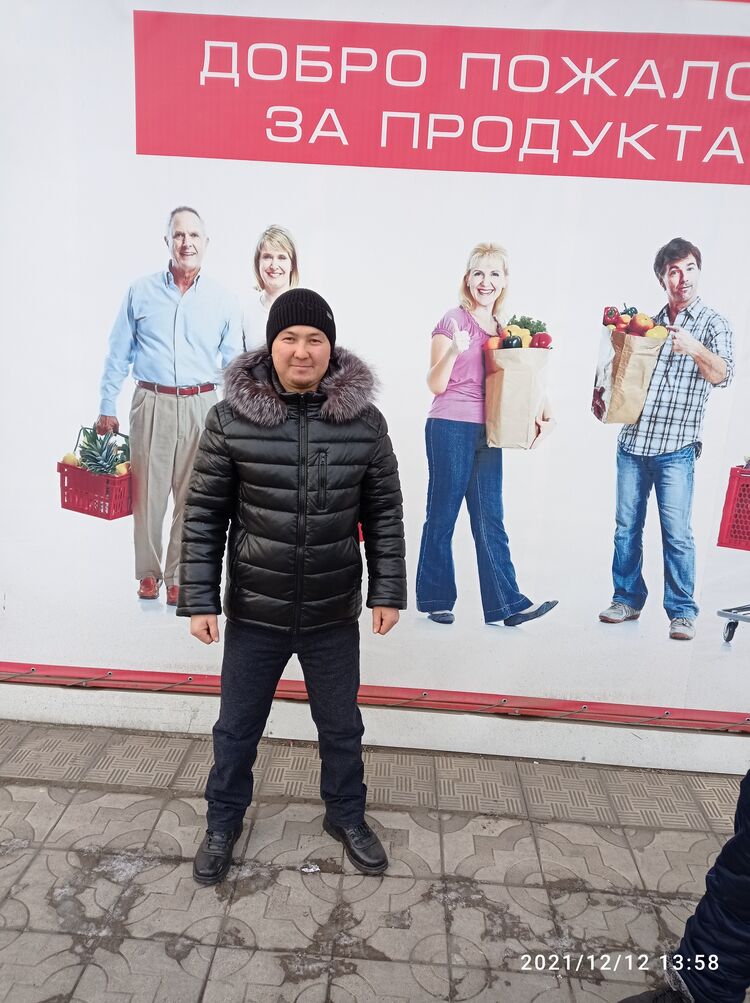  28495977  Iqboljon, 33 ,    