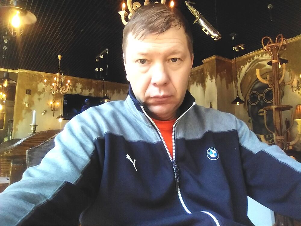  25874417  Igor, 53 ,    