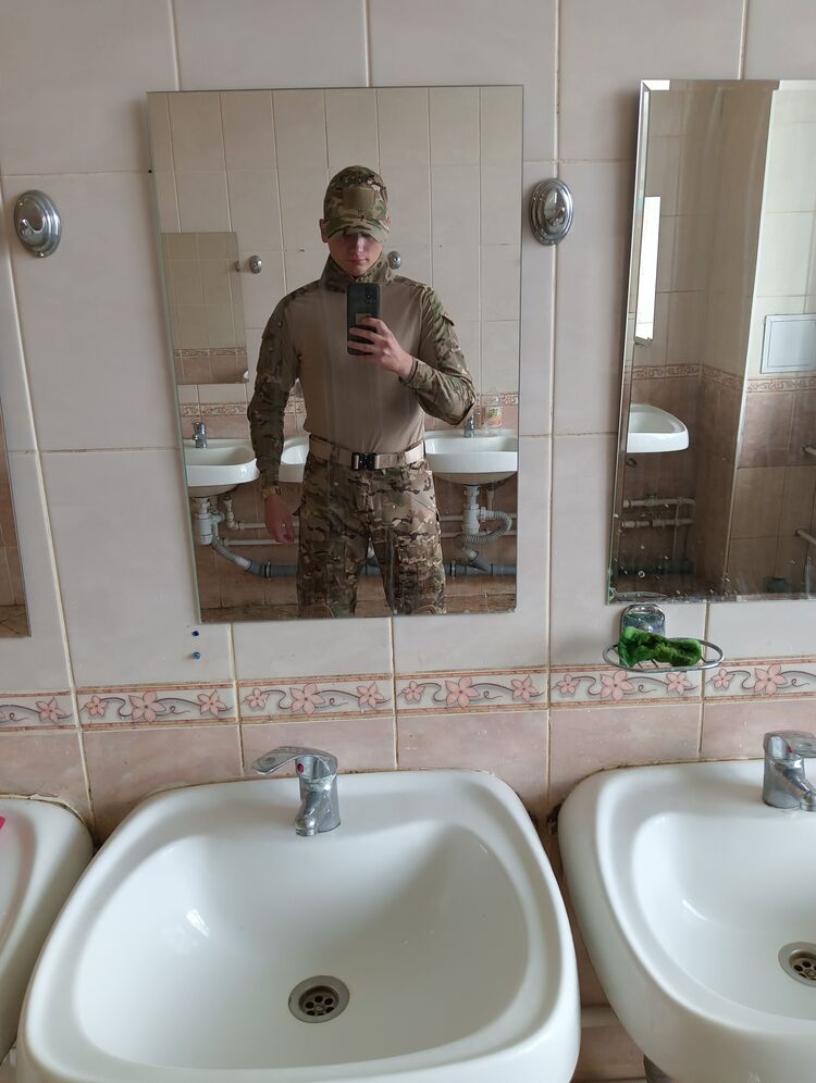  36197787  Ivan, 25 ,    