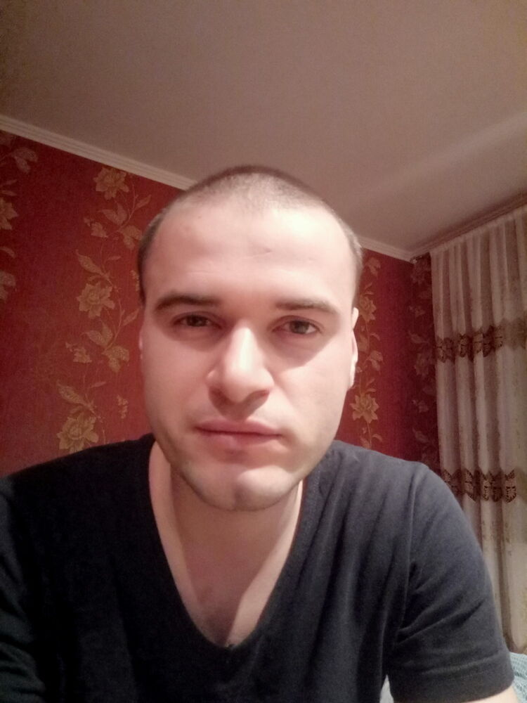  15230167  Ivan, 33 ,    