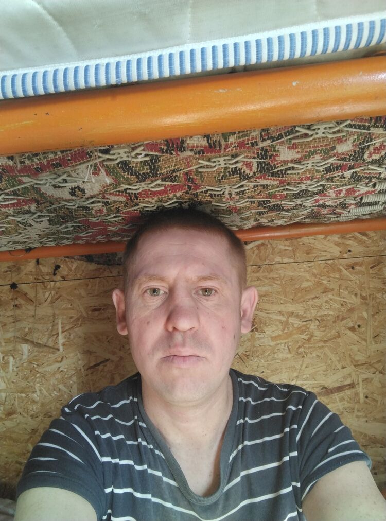  42831517  , 40 ,    