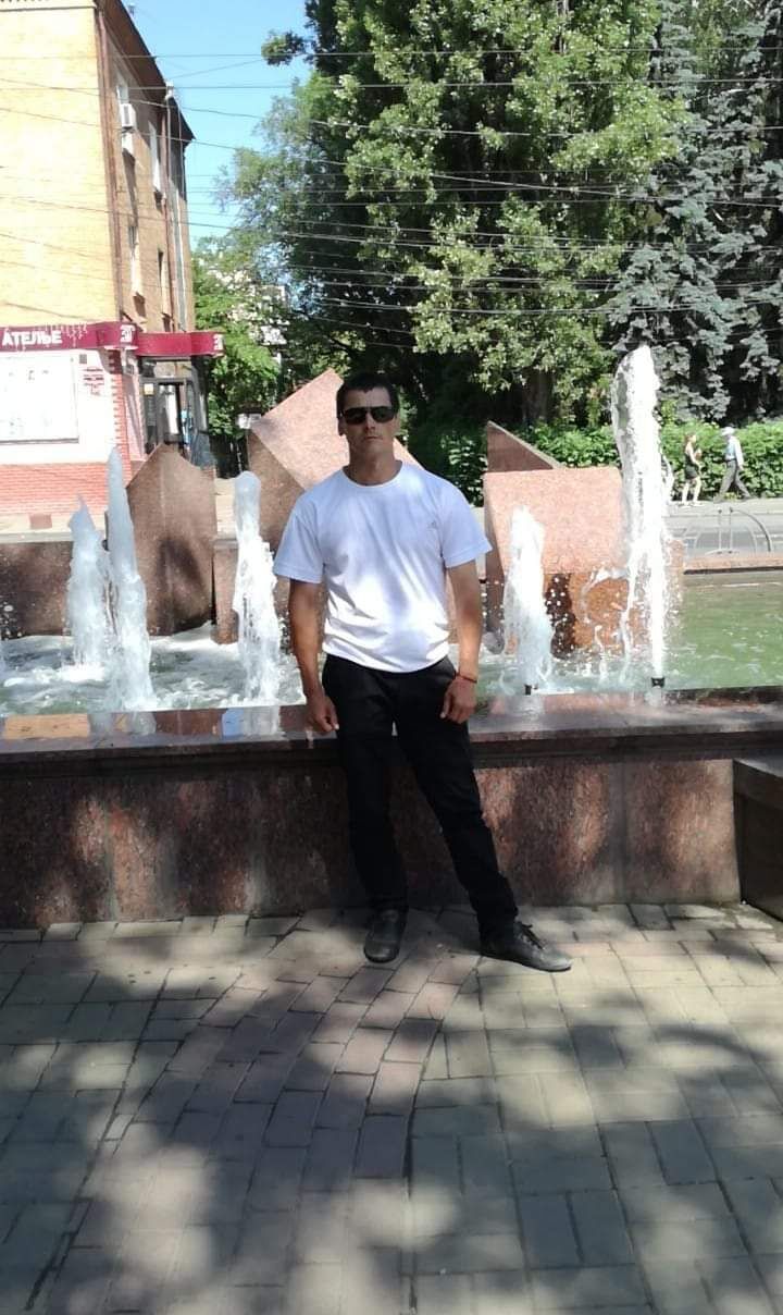  42400567  Alex, 40 ,    