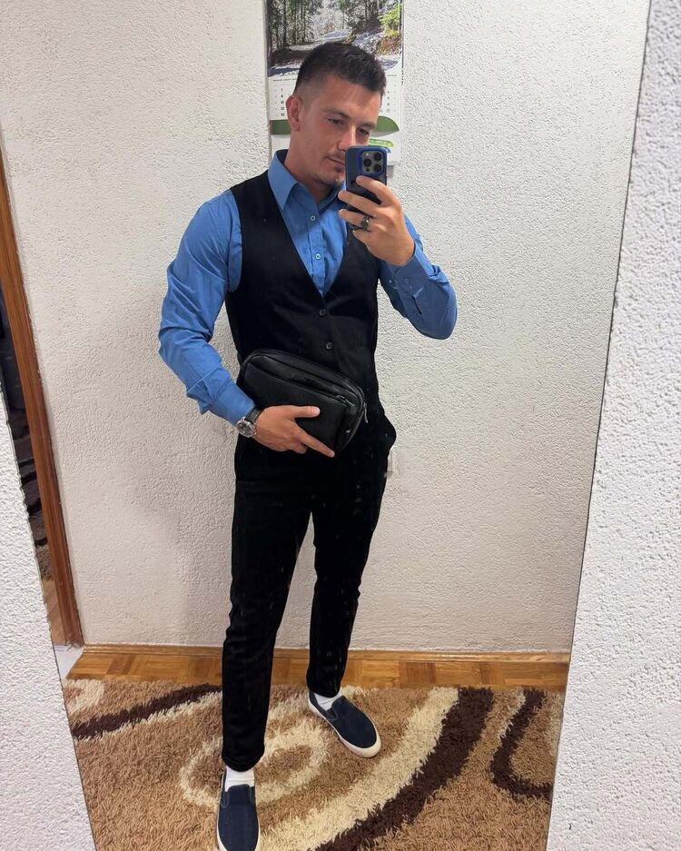  53428607  , 36 ,    