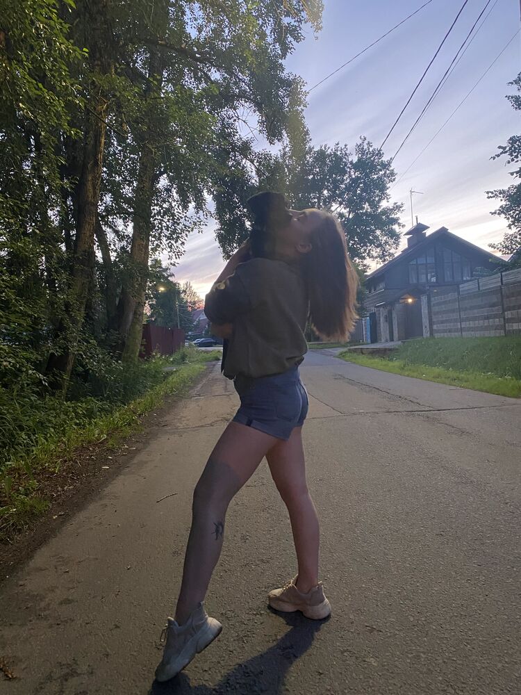  46606917  , 19 ,    