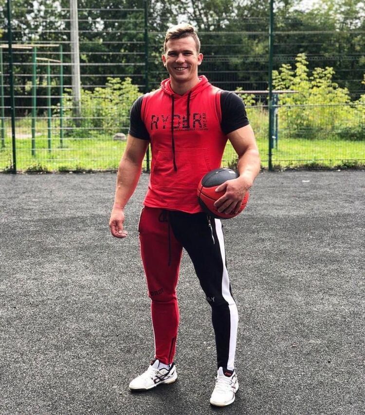  54808747  Fhvfggdtf, 30 ,    