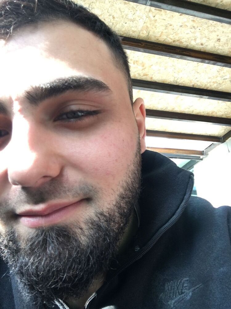  ,   Anar, 27 ,   ,   