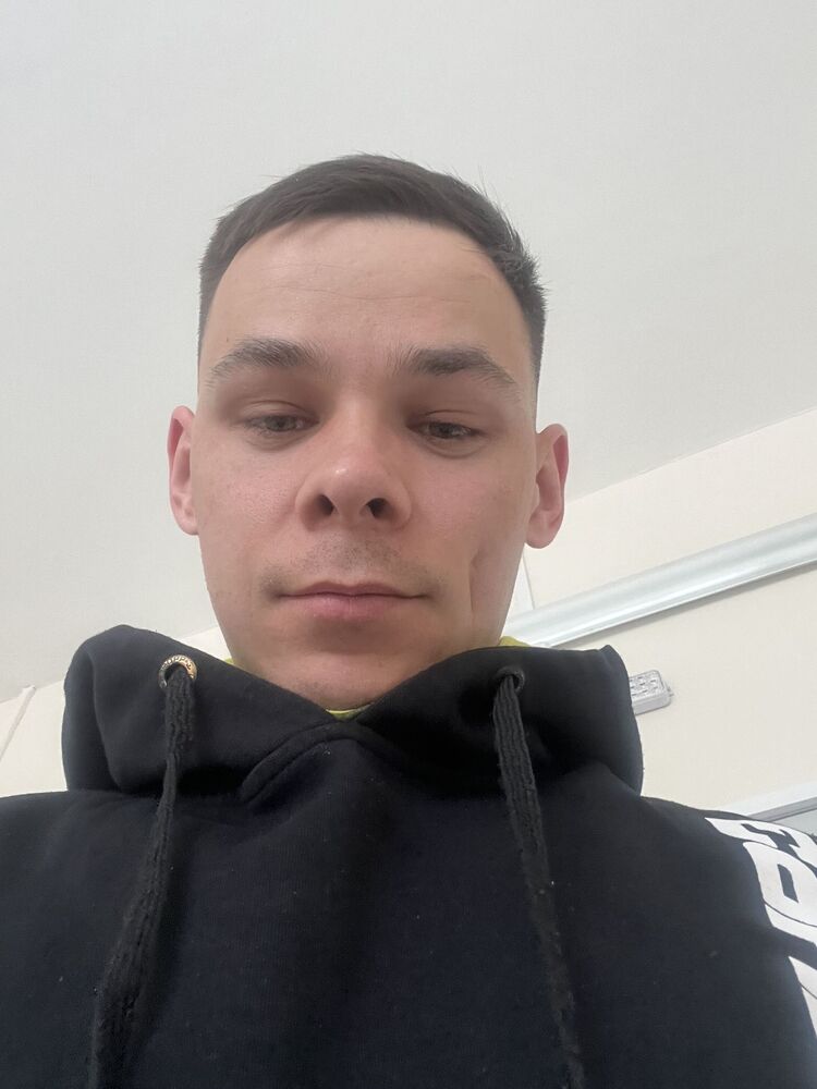 ,   Denis, 28 ,   ,   , c 