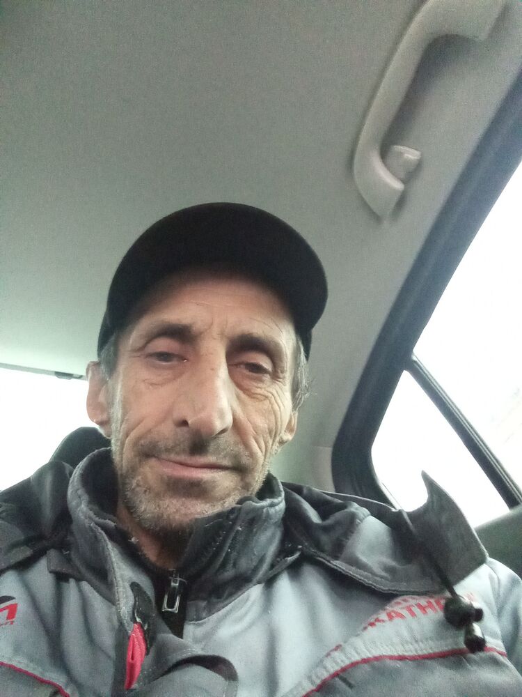  ,   Hovo, 60 ,     
