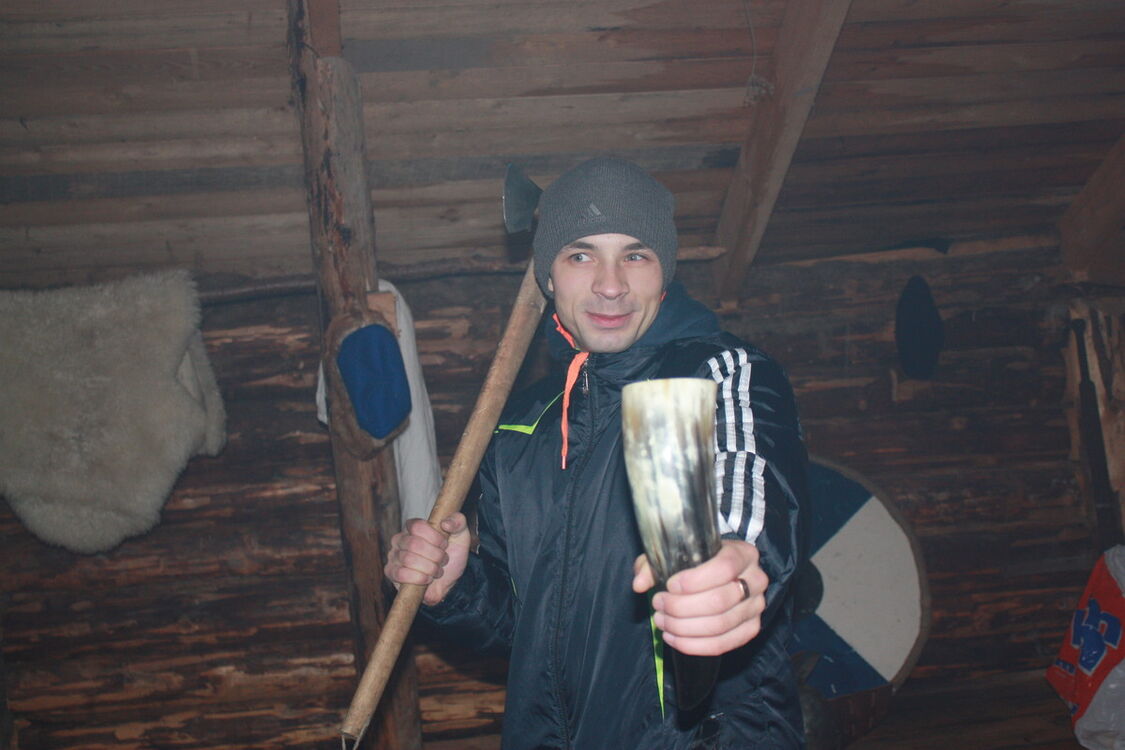  10966007  , 41 ,    -