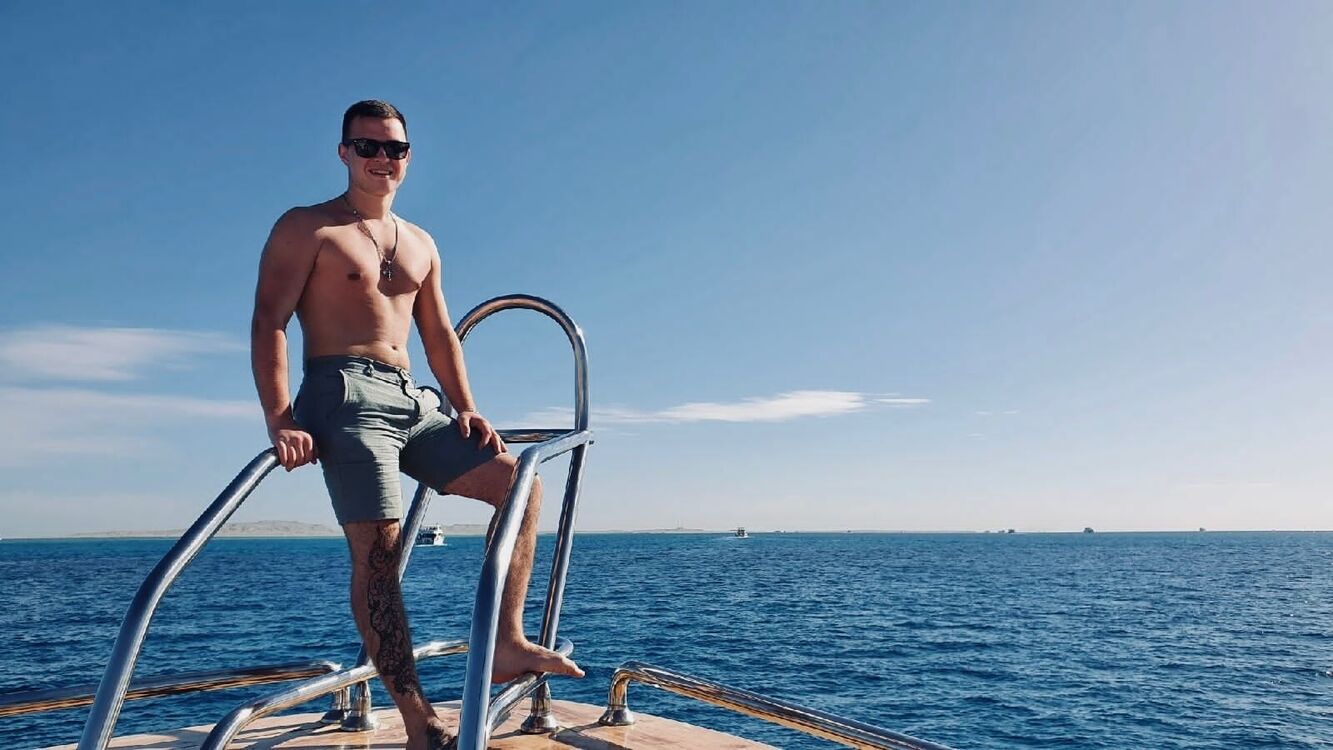  27428467  , 27 ,    -