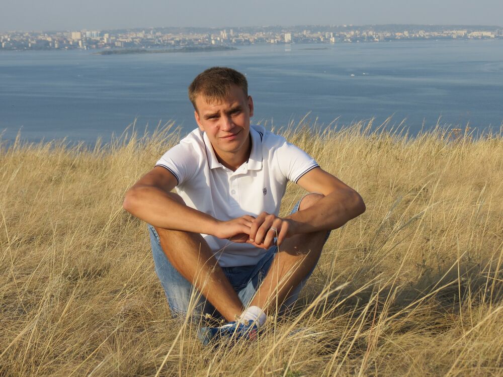  31329127  Oleg, 40 ,    