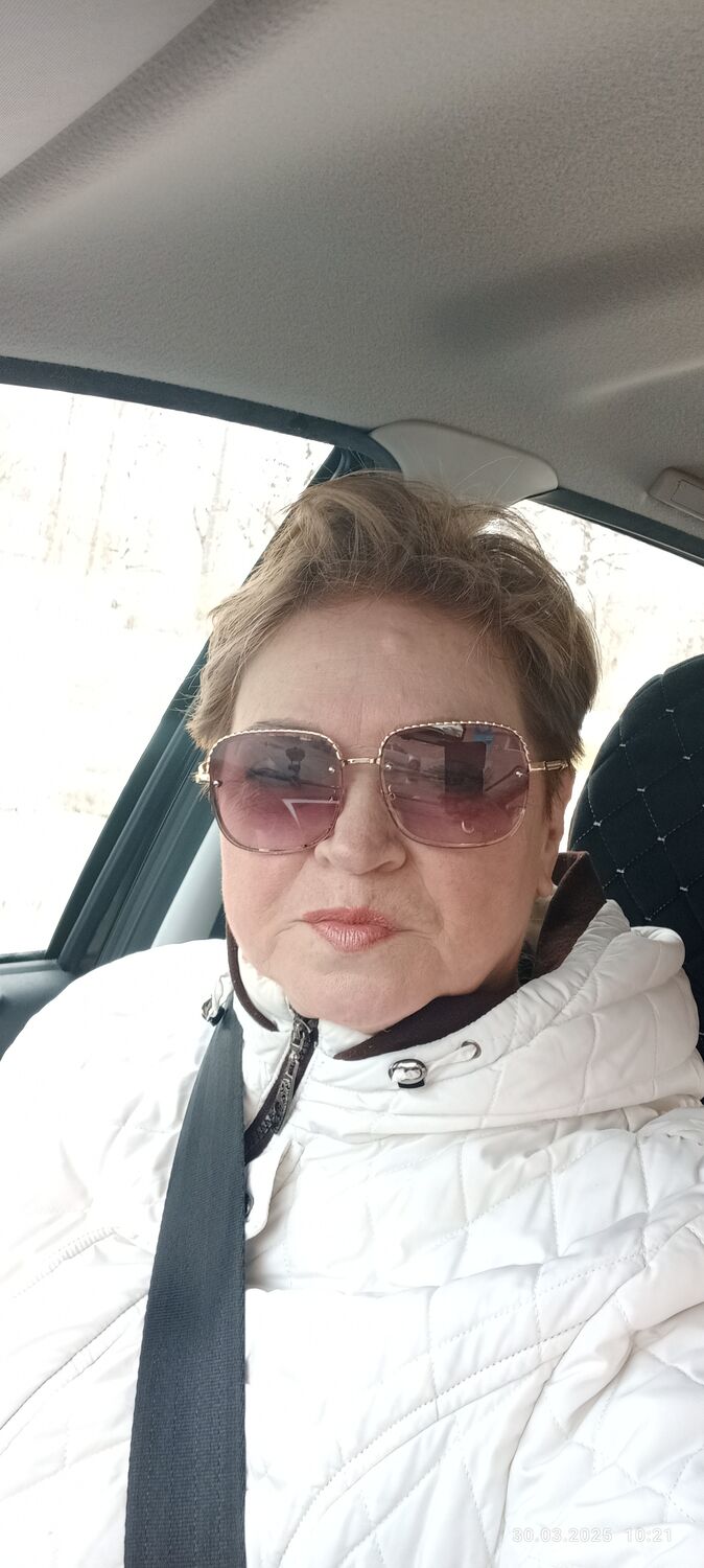  53104767  Elena, 65 ,    