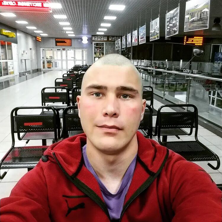  27036987  Konstantin, 30 ,    