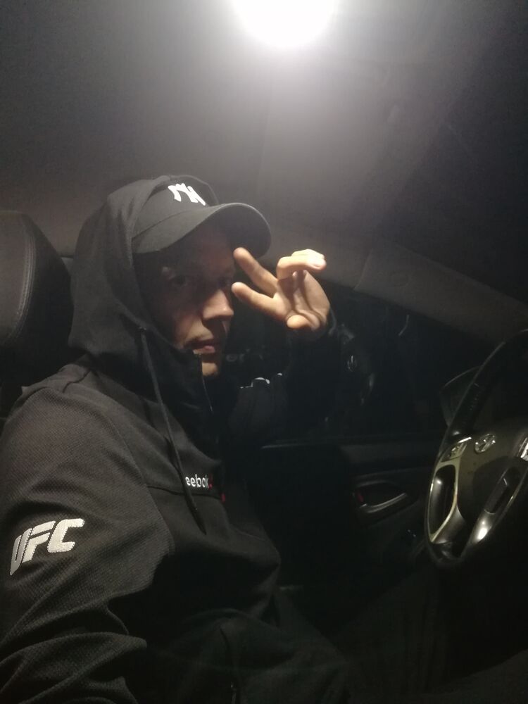  37660377  , 41 ,     