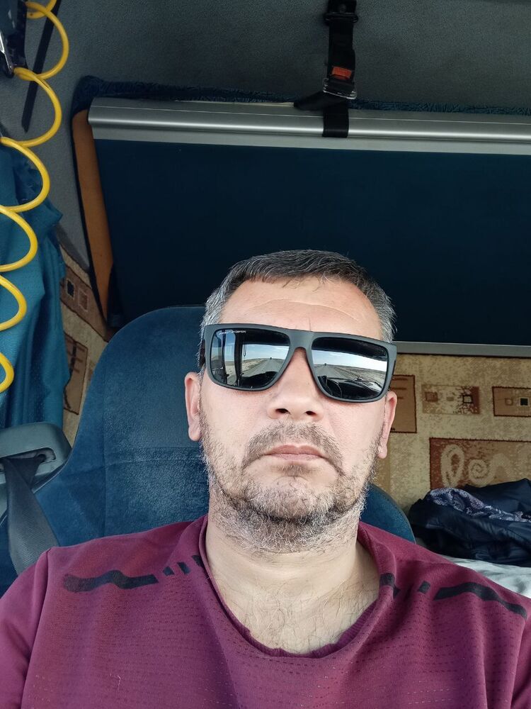  24554167  , 49 ,    