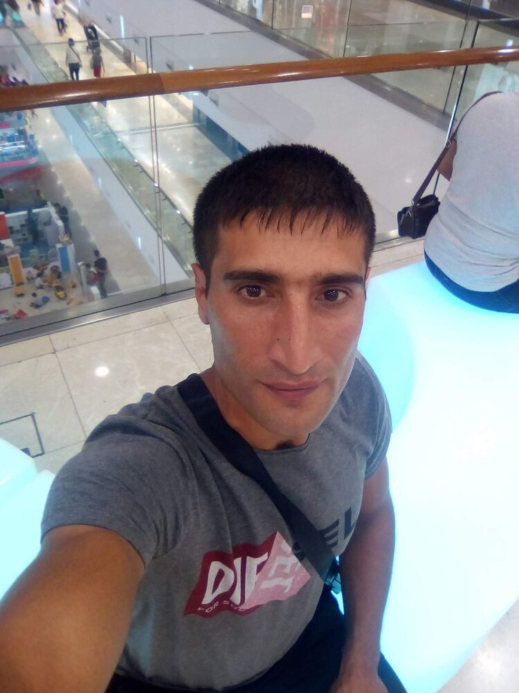  48860867  , 39 ,    