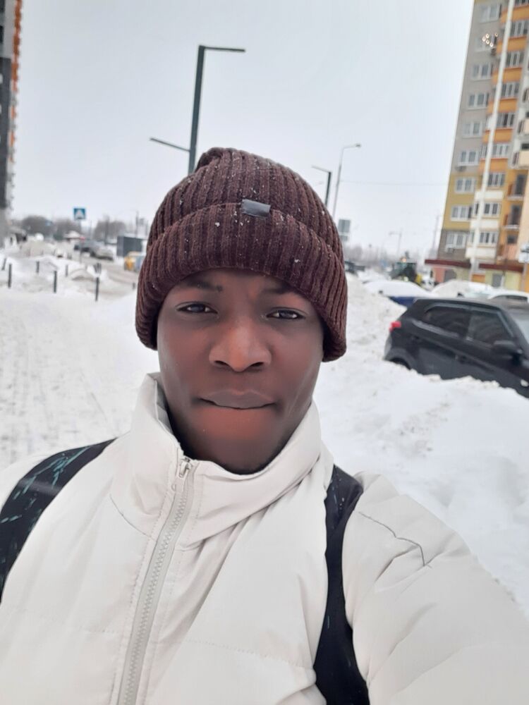  42609017  Abou, 28 ,    