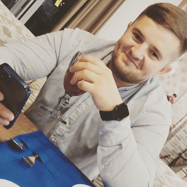  ,   Artem, 32 ,   ,   