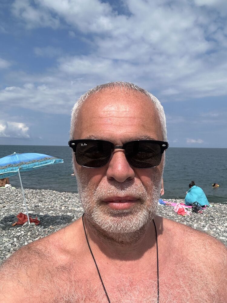  53572147  George, 58 ,    