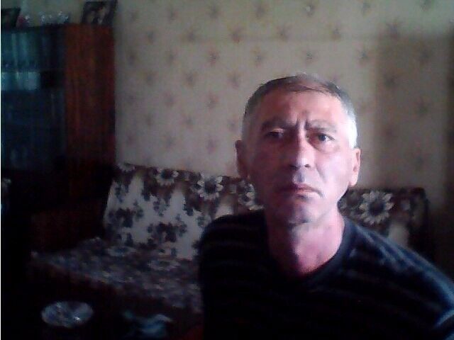 26164177  Garik, 54 ,    