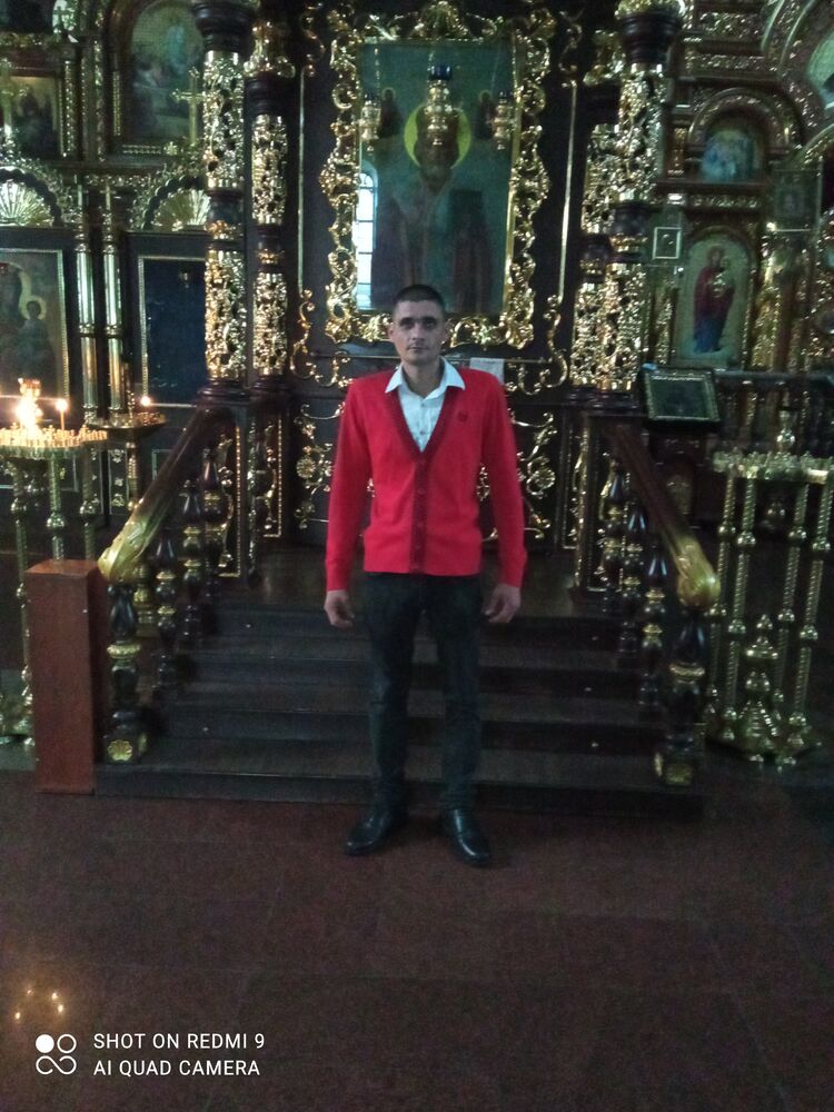  33438997  Maks, 31 ,    -