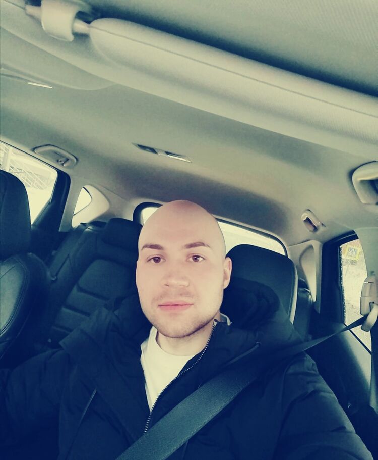  49118027  , 37 ,    