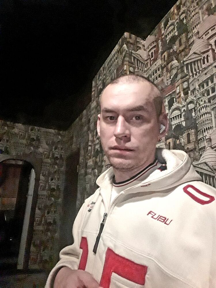  ,   Mikhail, 33 ,  