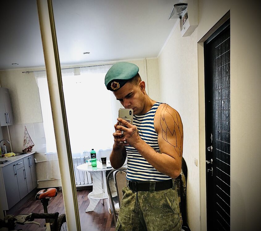  ,   Pavel, 26 ,   ,   
