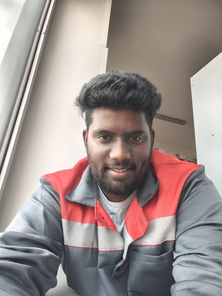 49374257  Hari, 24 ,    