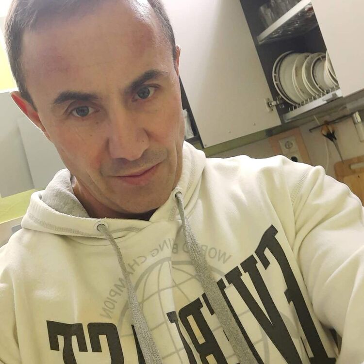  ,   Oleg, 42 ,   ,   
