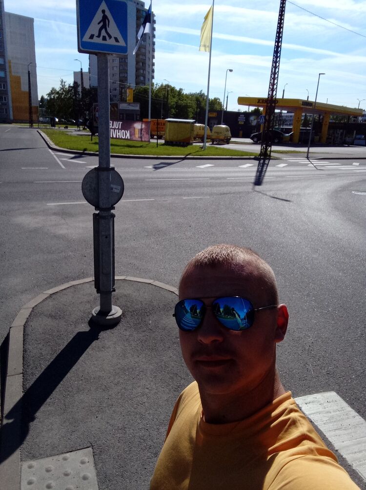  23055337  , 30 ,    