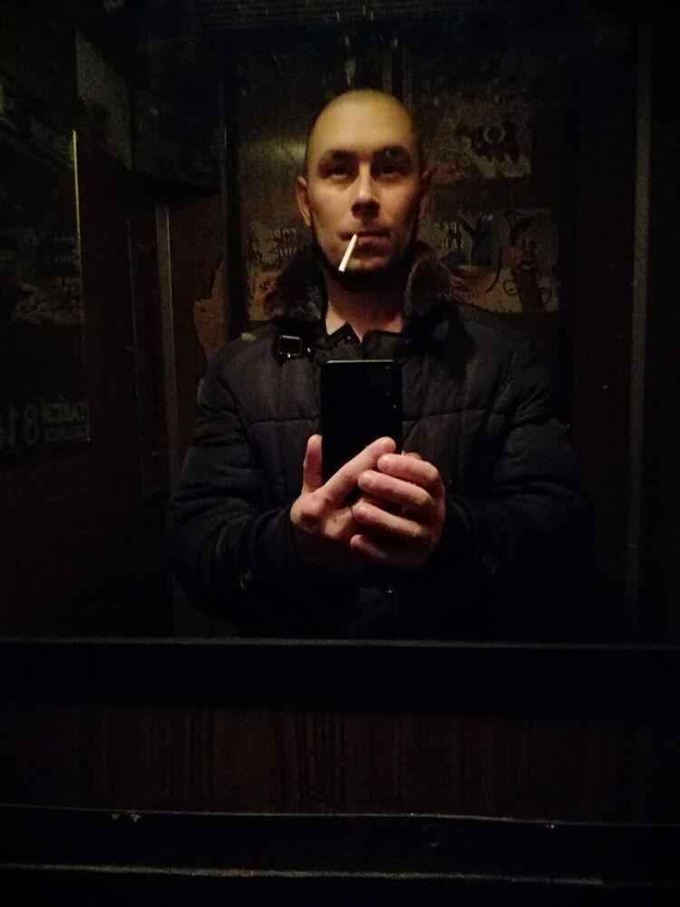  18521877  Ruslan, 35 ,    