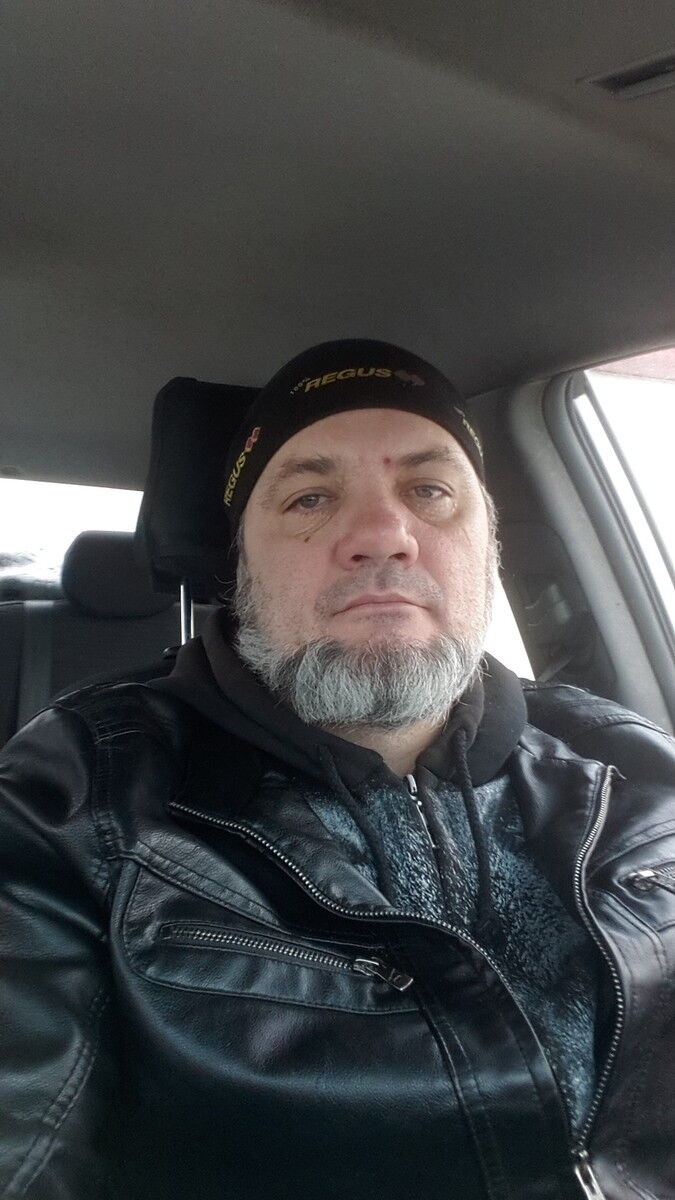  15036317  Anatoliy, 51 ,    