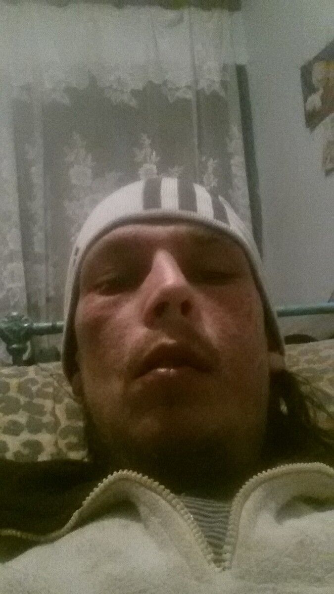  15327747  Sergij, 32 ,    
