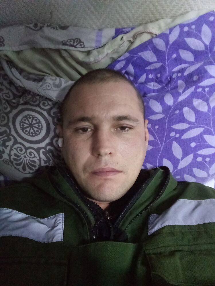  24381627  , 37 ,    