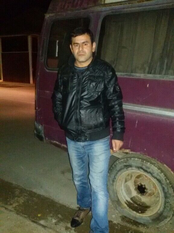  6681387  Fikret, 49 ,    