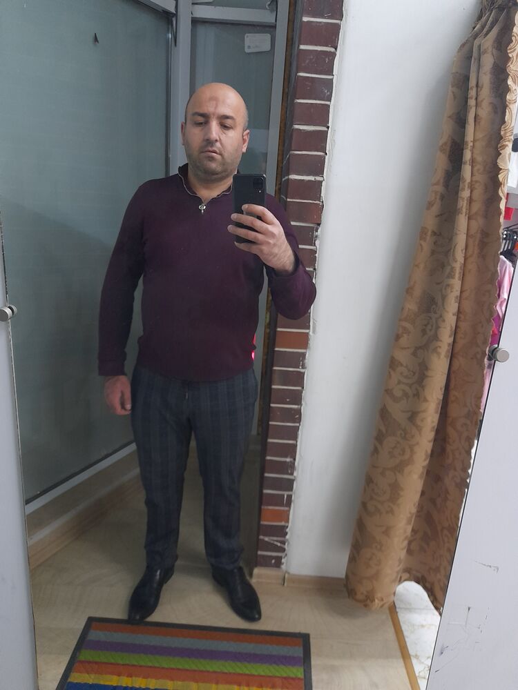  ,   Ilqar, 32 ,   ,   