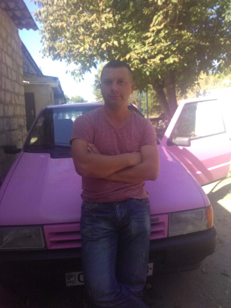  23685467  Vitalic, 46 ,    