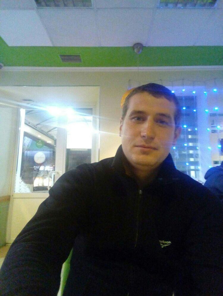  43594497  Ivan, 35 ,    