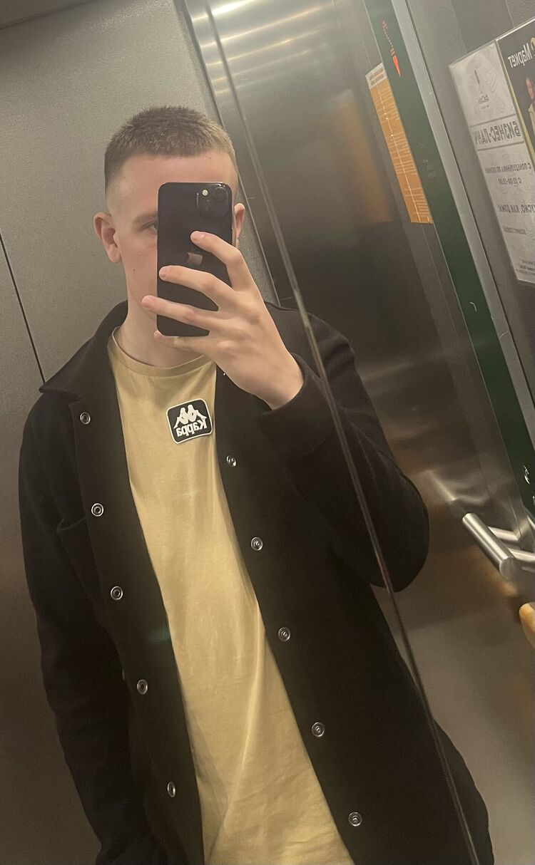  49348487  , 21 ,    