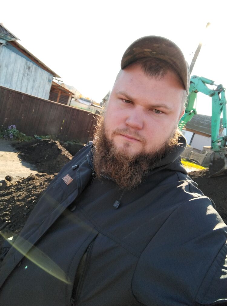  ,   Mikhail, 28 ,   ,   