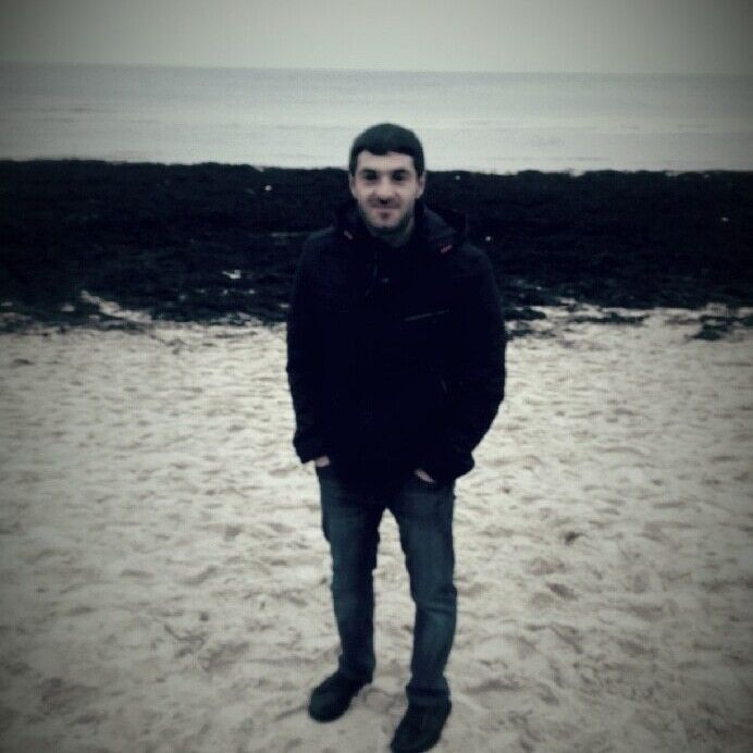  ,   Artur, 37 ,   ,   , c 