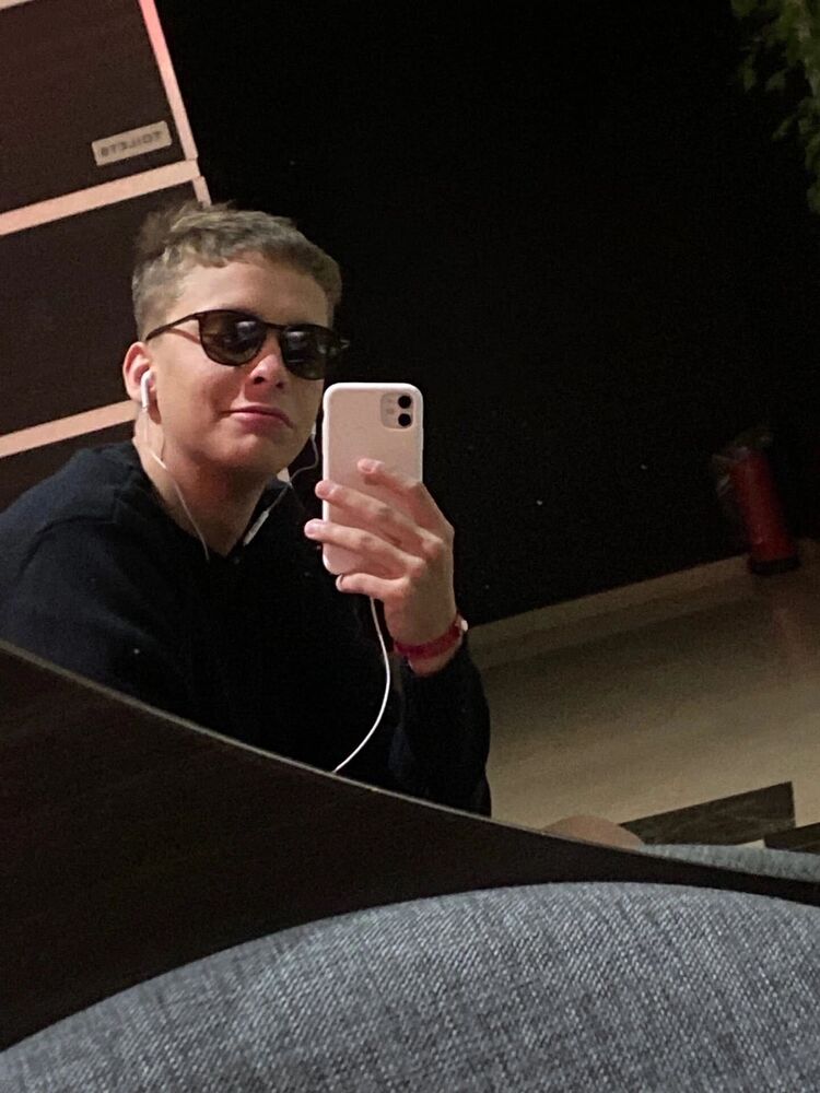 ���� 42100237 ����� Ը���, 21 ���, ���� ���������� � �������������