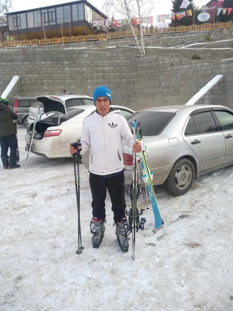  18896207  Kalybek, 28 ,    