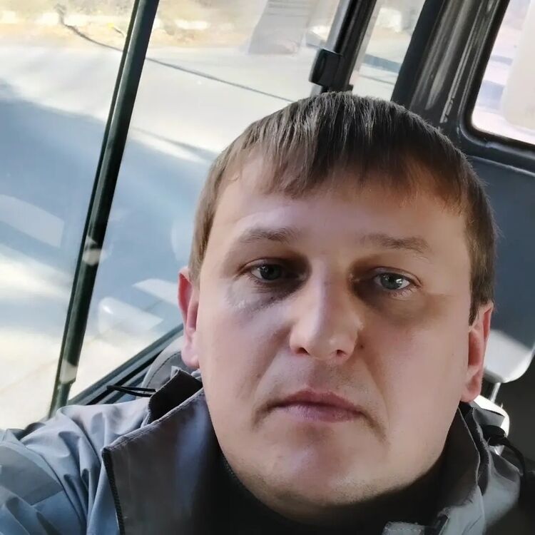 48608217  , 37 ,    