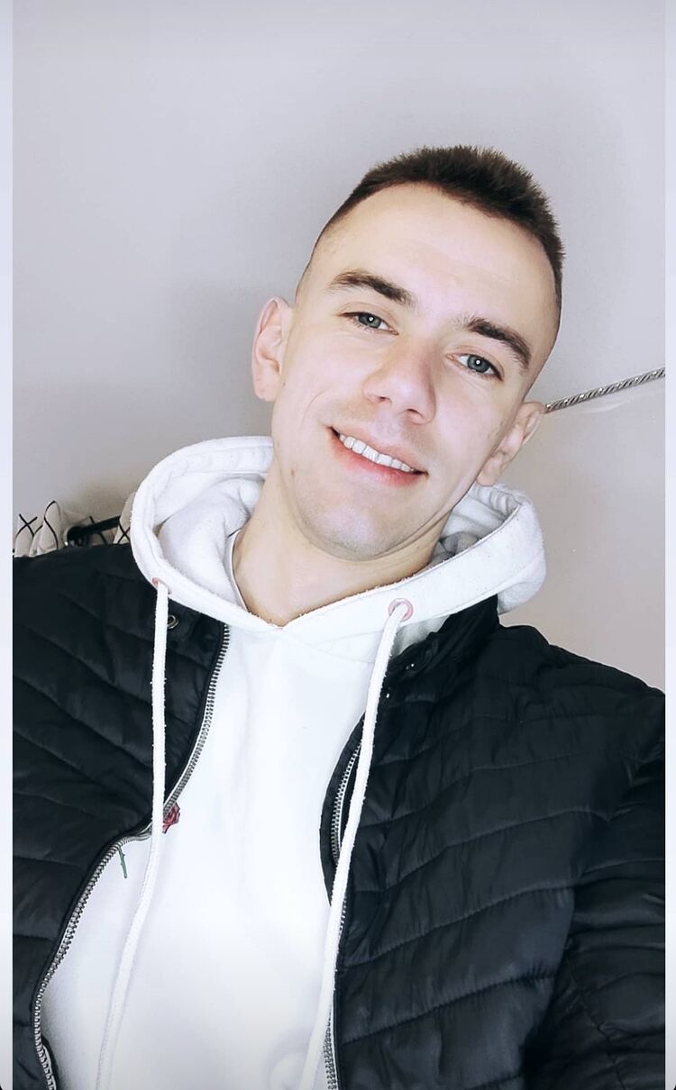  26594397  Slavik, 28 ,    