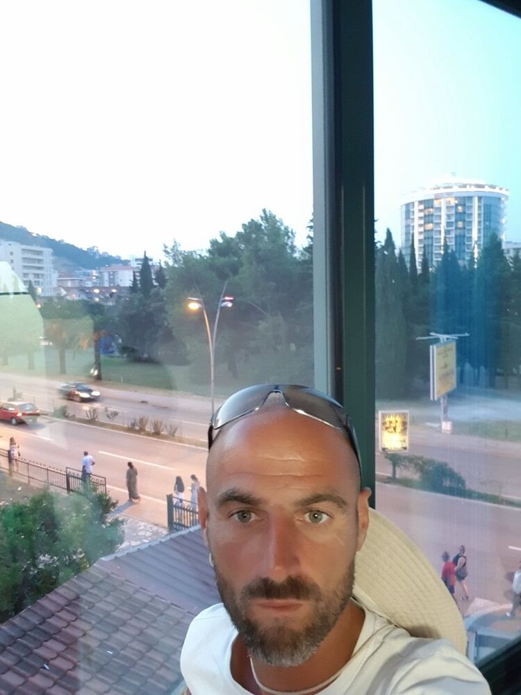  Backa Topola,   Veselin, 46 ,   ,   , c 