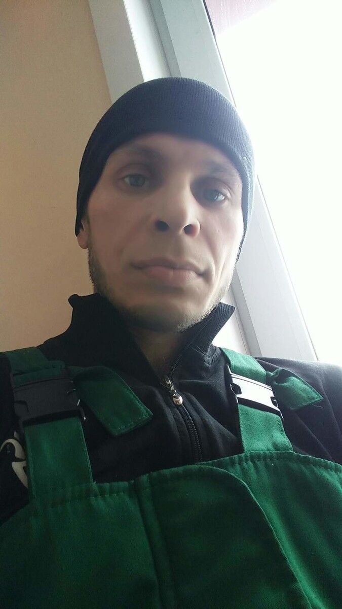  18822687  , 44 ,    