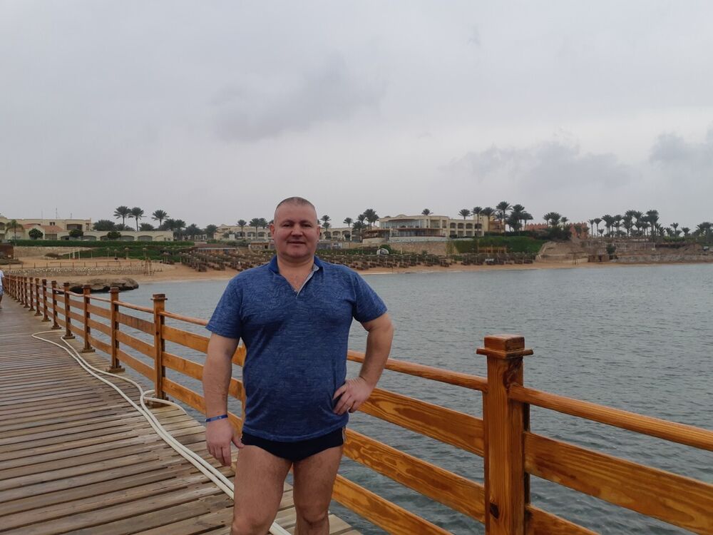  ,   Leonid, 51 ,   ,   , c 